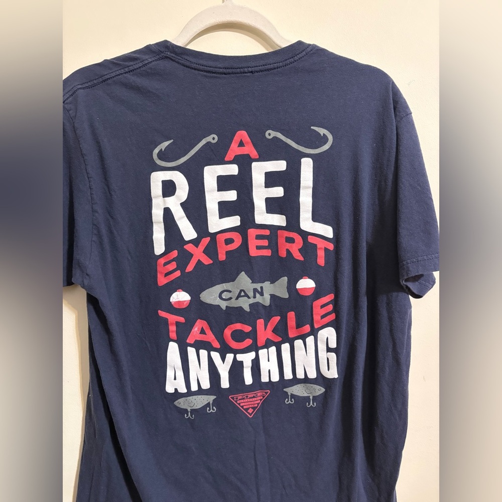 Columbia‎ Men’s Large PFG Reel Expert blue cotton t-shirt fishing-themed graphic